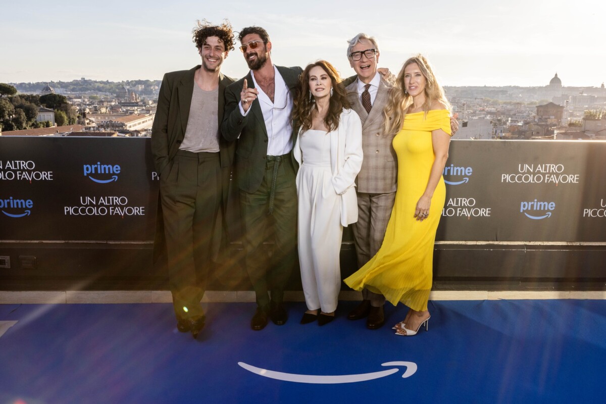 cast film un altro piccolo favore