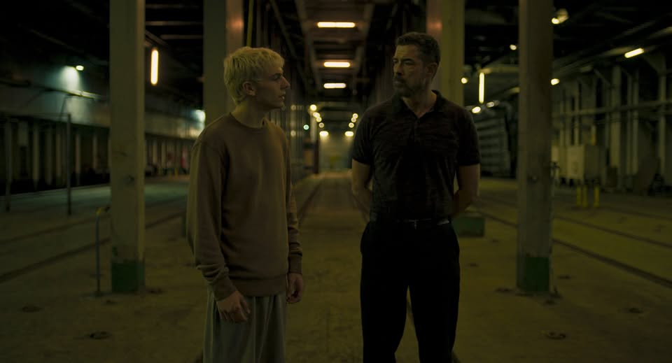 Mani Nude: il trailer e il poster del film con Alessandro Gassmann e Francesco Gheghi