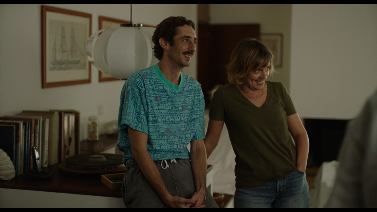 Casa in Fiamme: il poster del film Dani de la Orden nei cinema a luglio