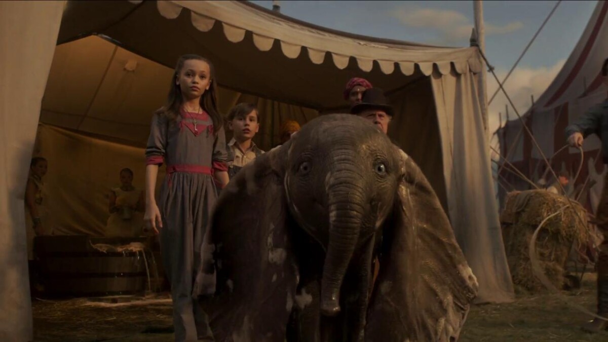 Dumbo, la recensione: un volo tra emozioni, diversità e riscatto