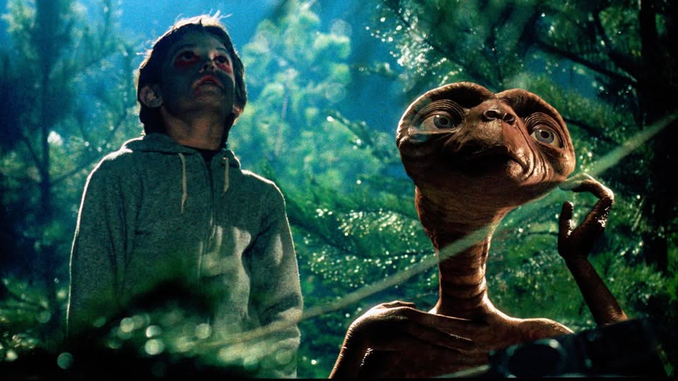 E.T. l’extra-terrestre, la sceneggiatura dell’amicizia che ha fatto la storia del cinema