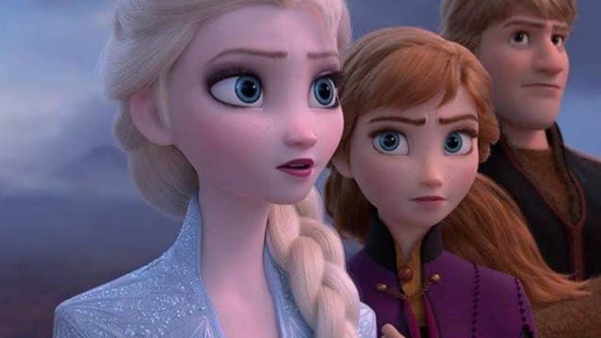 Frozen 2 – Il Segreto di Arendelle, la recensione: un viaggio emozionante tra magia, identità e sorellanza
