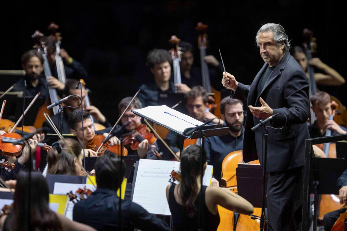 Riccardo Muti dirige l’Orchestra Luigi Cherubini