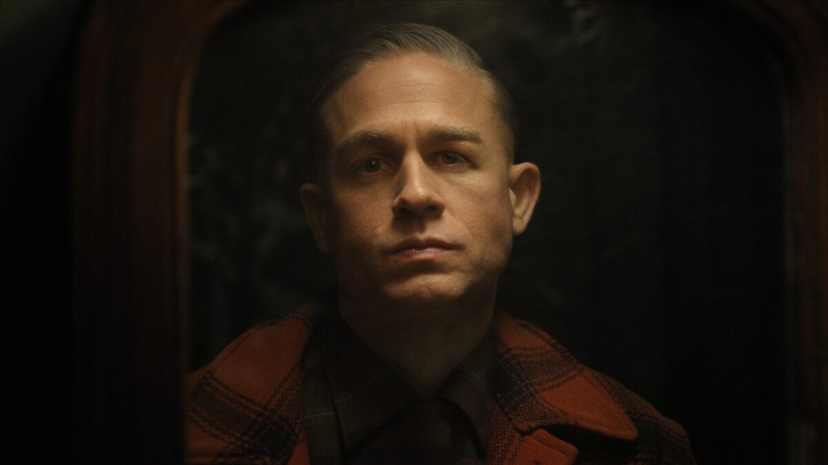 Monster: la storia di Ed Gein, le nuove immagini della serie antologica di Ryan Murphy