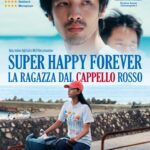 poster SUPER HAPPY FOREVER – LA RAGAZZA DEL CAPPELLO ROSSO