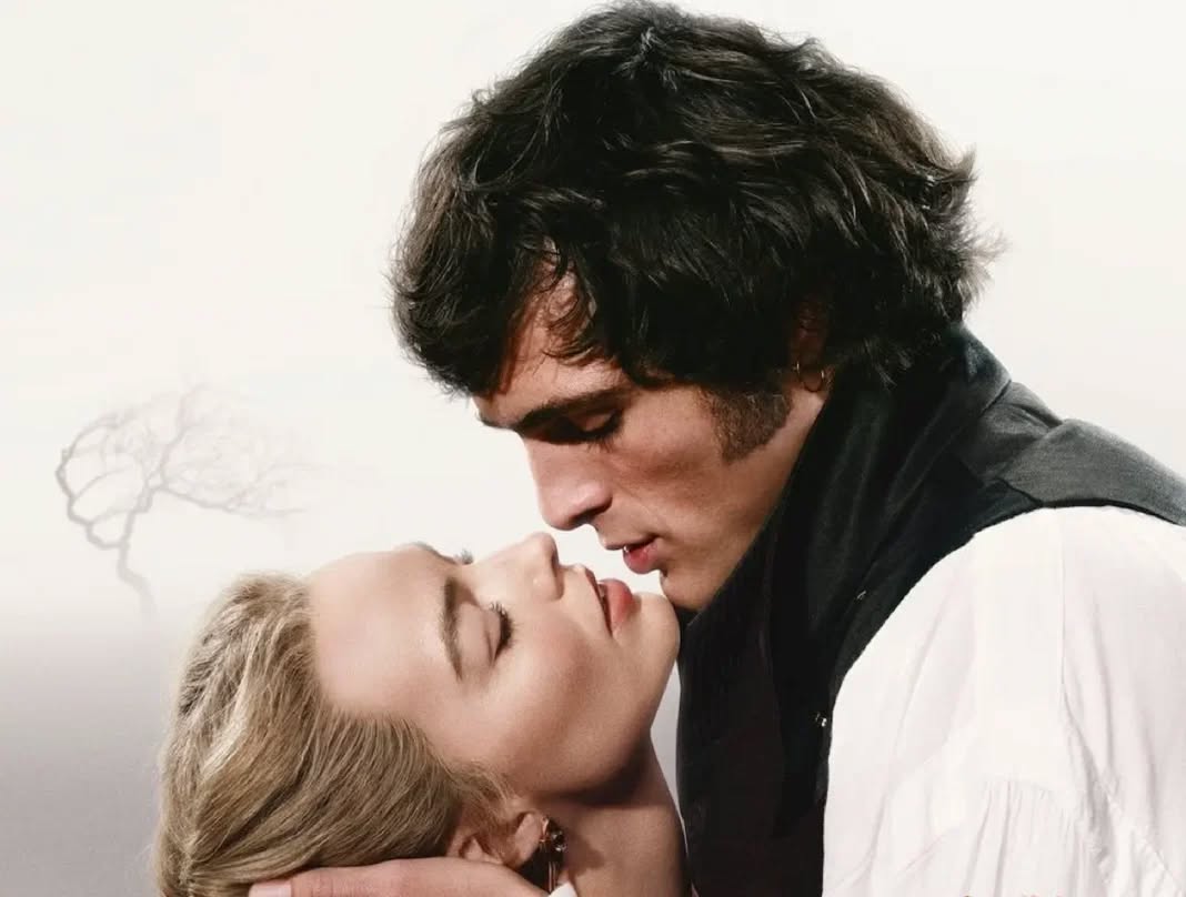 Cime Tempestose: il primo poster italiano dell’adattamento con Margot Robbie e Jacob Elordi