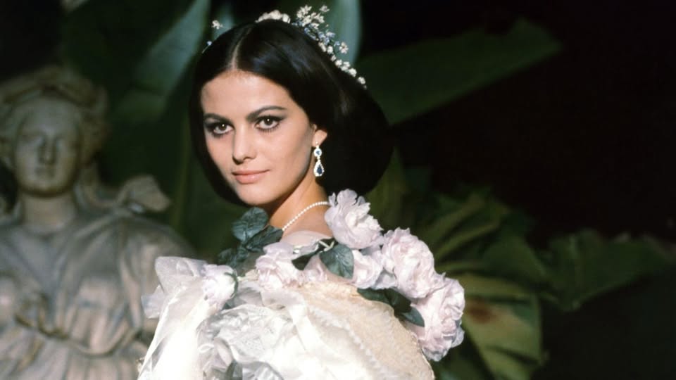 Claudia Cardinale e Angelica Sedàra: il fascino di un mondo che finisce