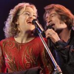 immagine film song sung blue