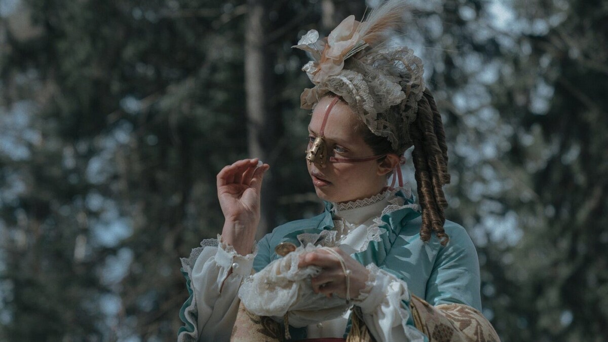 The Ugly Stepsister: il poster italiano dell’horror che riscrive la favola di Cenerentola