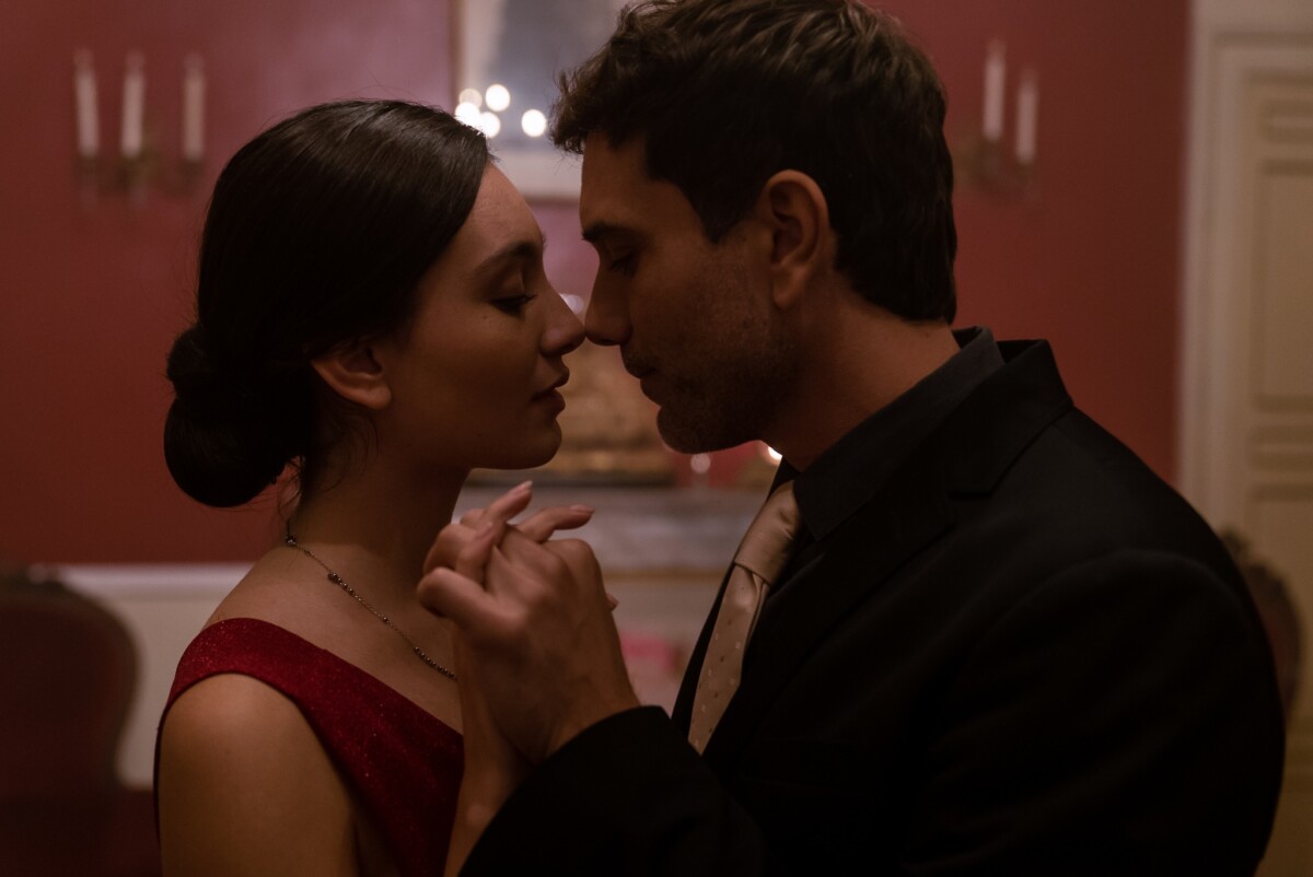 Come Romeo e Giulietta: il trailer e il poster del film con Mariasole Pollio e Mauro Racanati