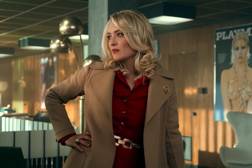 Mrs Playman: il trailer e il poster della serie Netflix con Carolina Crescentini