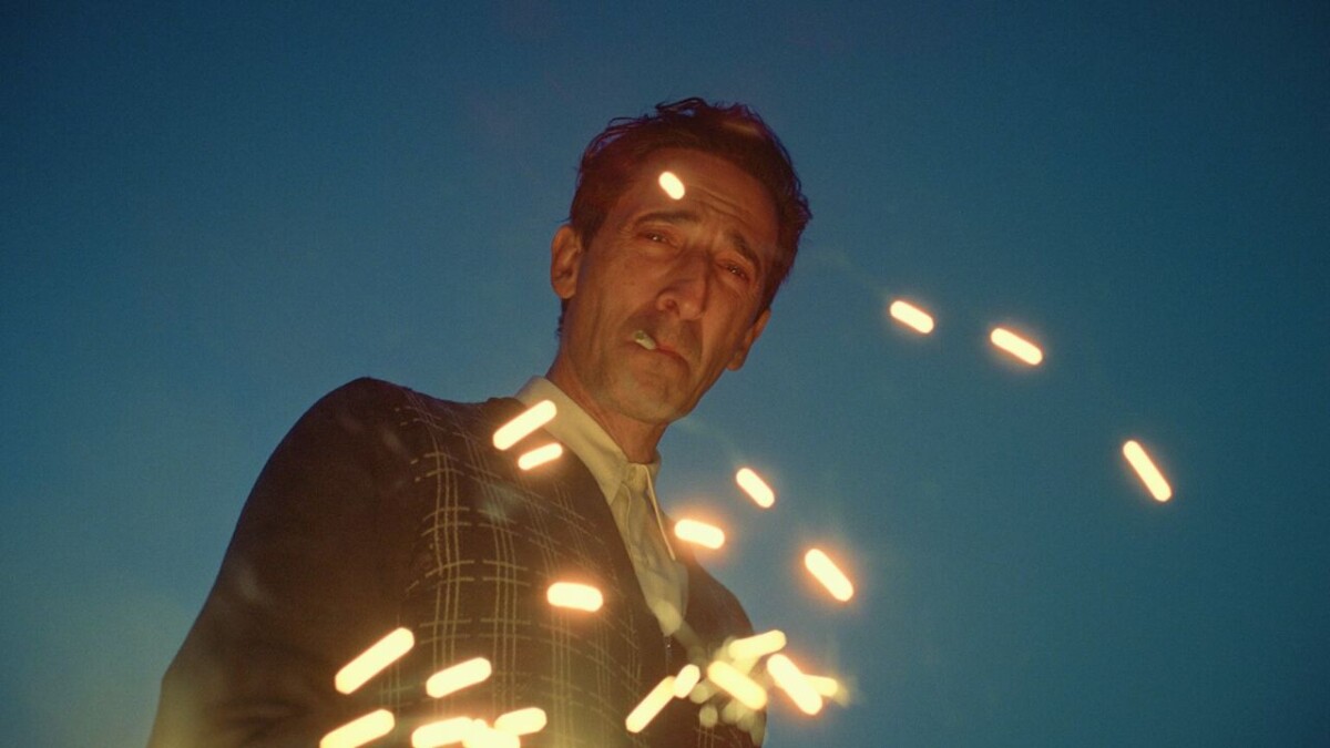 Adrien Brody riflette sull’IA: “Nulla può sostituire le emozioni”