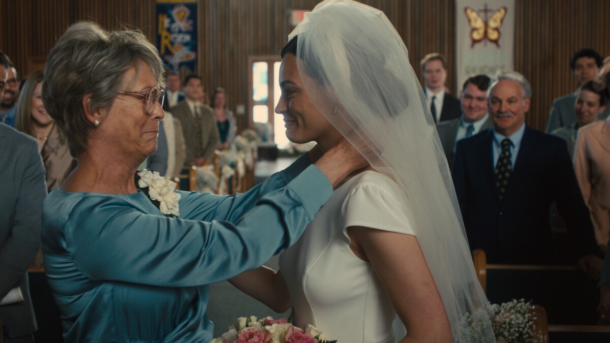 immagine commedia ella macckay perfettamente imperfetta