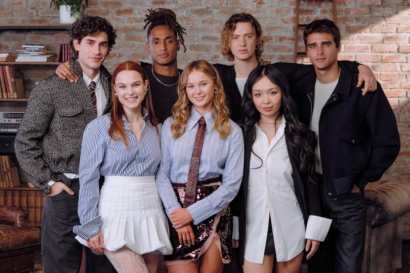 cast love me love me