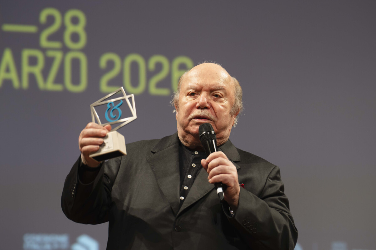 Bif&st 2026: Lino Banfi accolto con una standing ovation al Teatro Petruzzelli