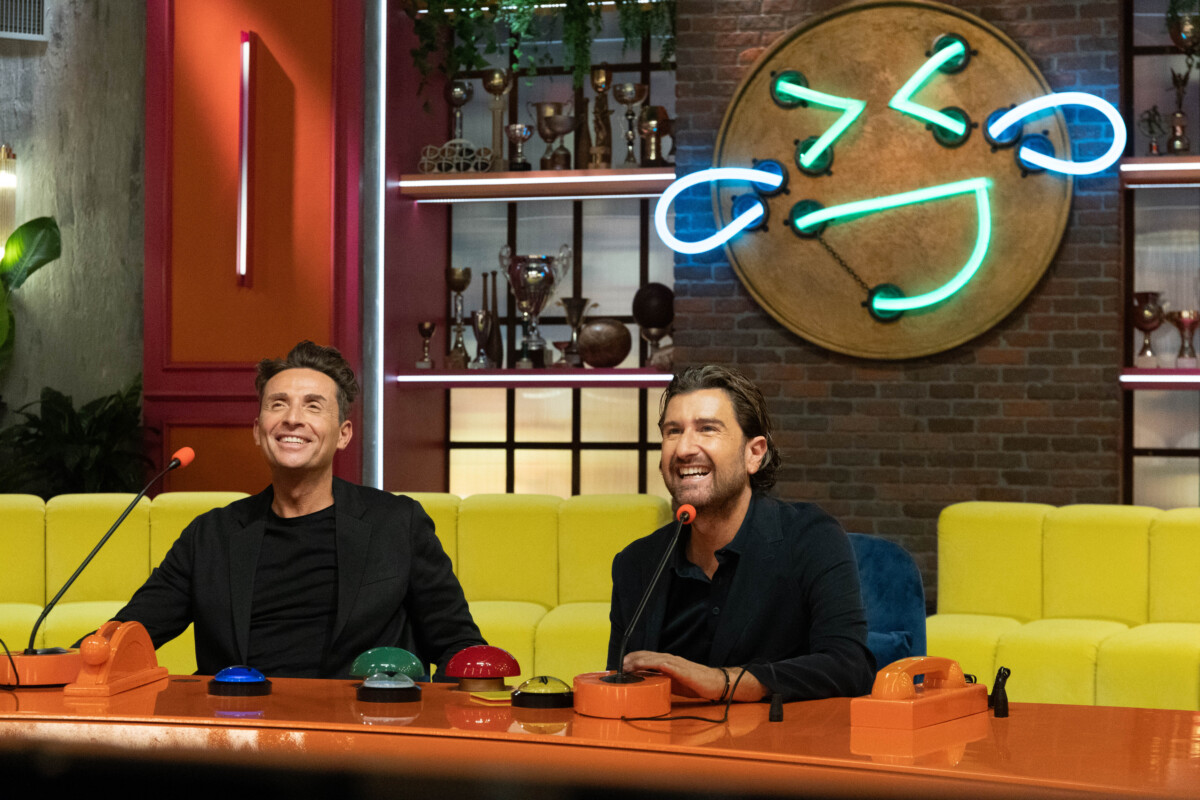 LOL: Chi ride è fuori, il trailer e il poster della sesta stagione