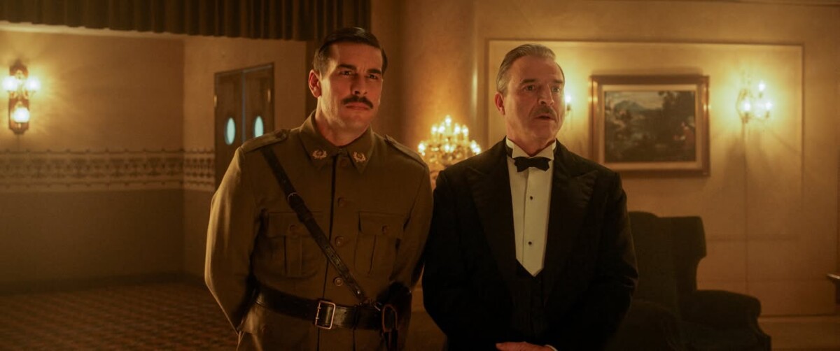 a cena con il dittatore film