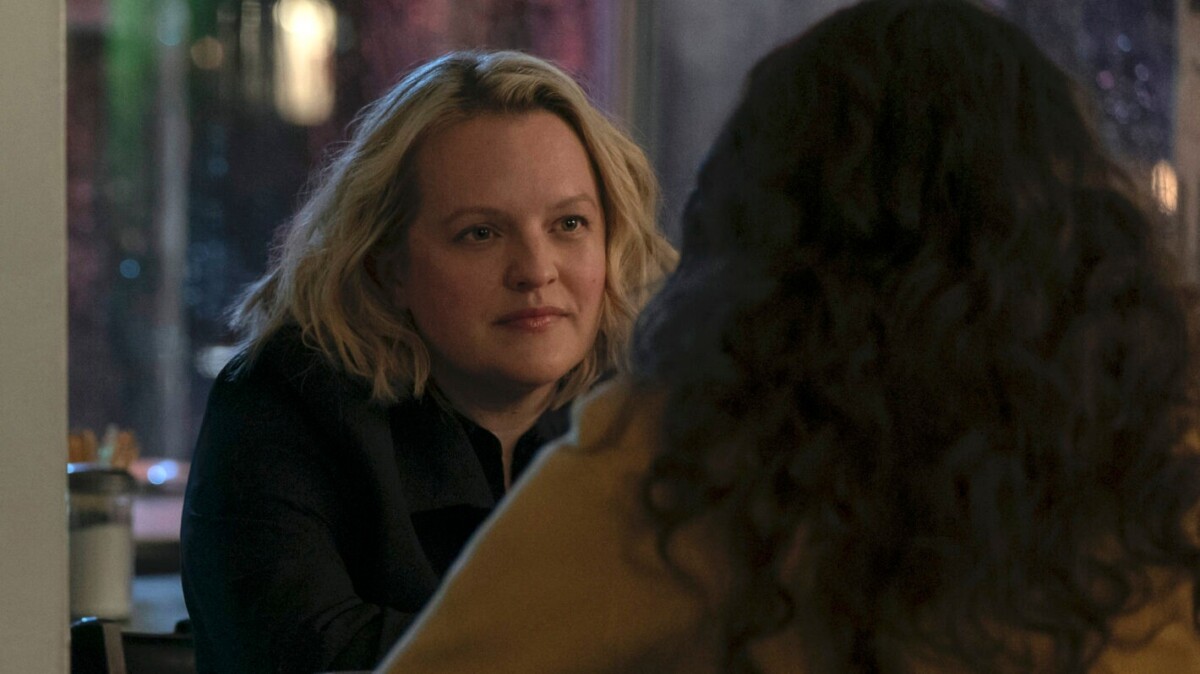 Elisabeth Moss agli Emmy: nuova candidatura per The Testaments tra regole e polemiche