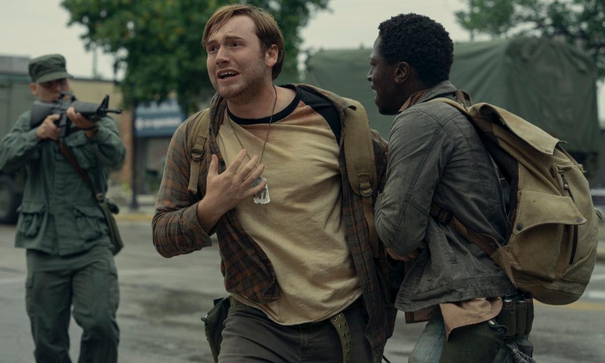 The Long Walk, la recensione: passi tra paura, resistenza e sopravvivenza