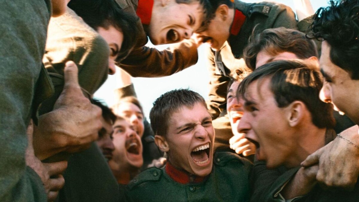 Coward di Lukas Dhont