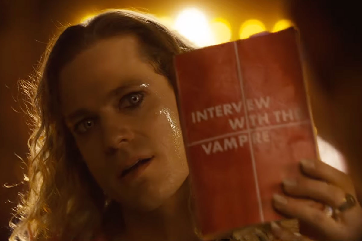 Sam Reid e il nuovo Lestat: da direttore d’orchestra a rockstar nella serie The Vampire Lestat
