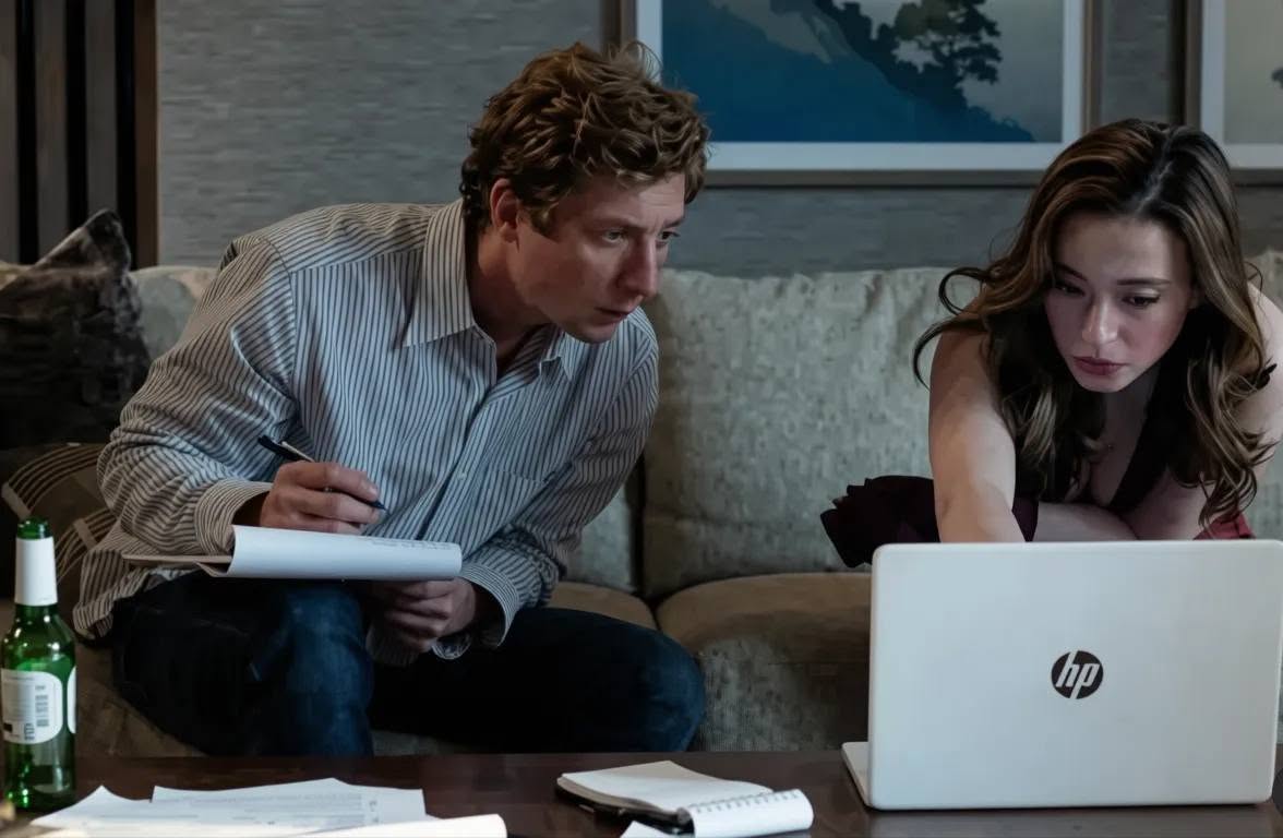 Jeremy Allen White appoggia il divieto dei social agli under 16: “Servono limiti più chiari”