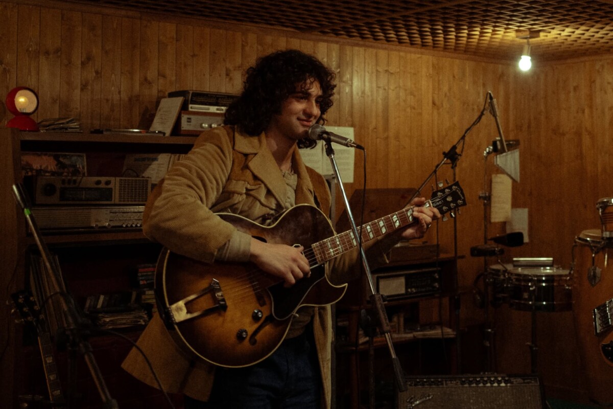Je Sò Pazzo, il trailer del film dedicato a Pino Daniele nei cinema a ottobre