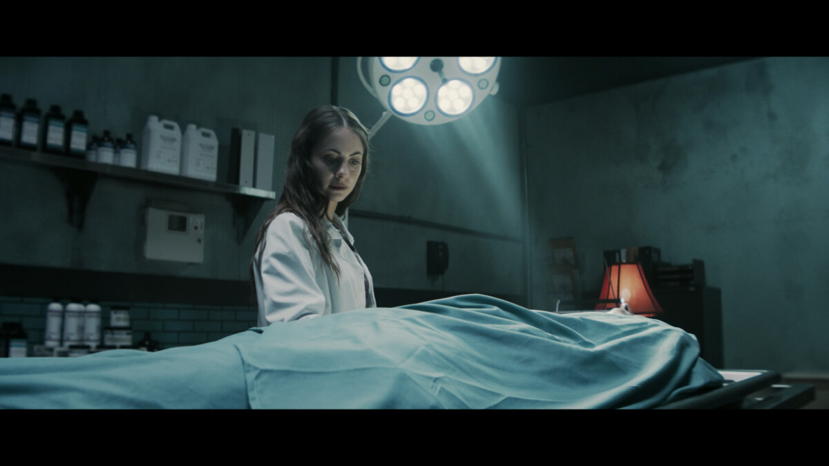 the mortuary assistent