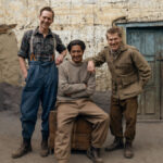 Tom Hiddleston, Genden Phuntsok e Willem Dafoe in "Tenzing", in anteprima nelle sale il 9 ottobre 2026 e su Apple TV il 16 ottobre 2026.
