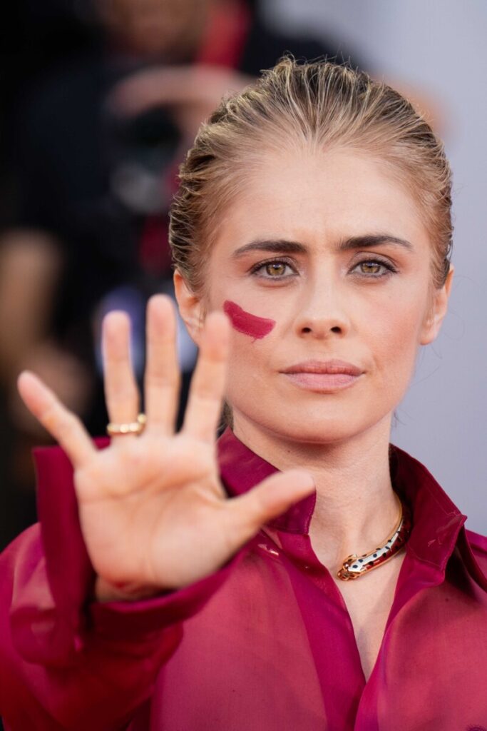 Greta Scarano a Venezia 83, foto Martina Dal Piano per Think Movies