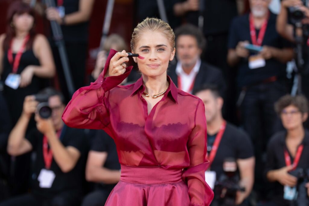 Greta Scarano a Venezia 83, foto Martina Dal Piano per Think Movies