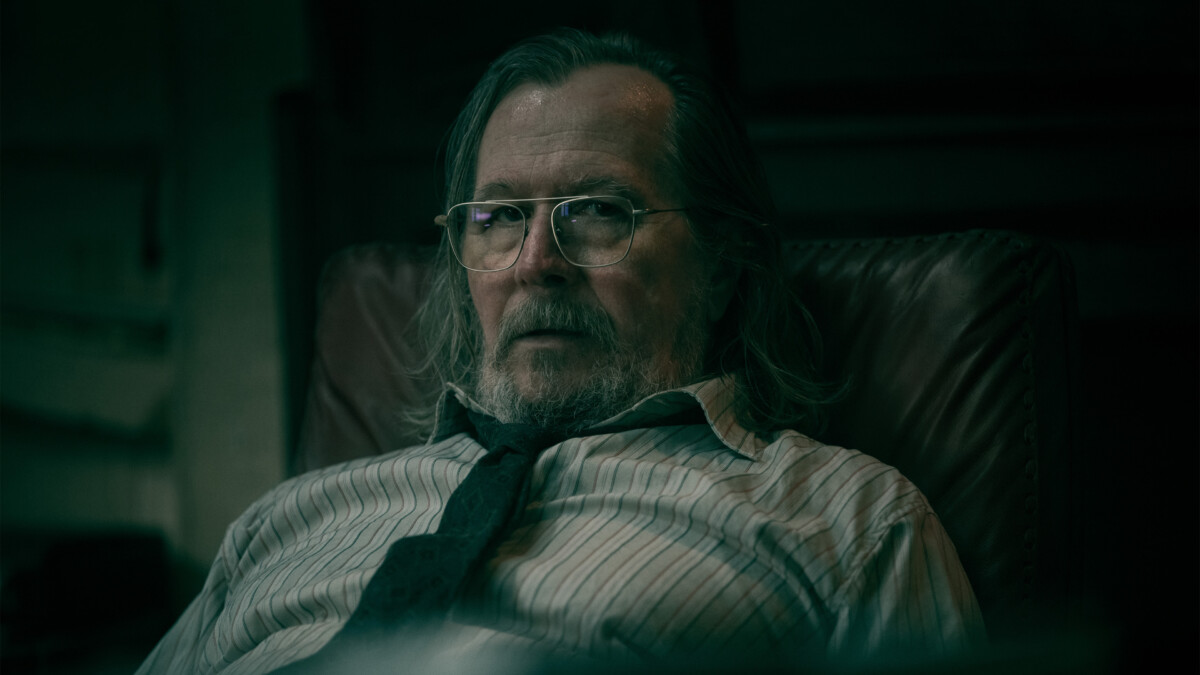 Sir Gary Oldman in "Slow Horses", ora disponibile in streaming su Apple TV.