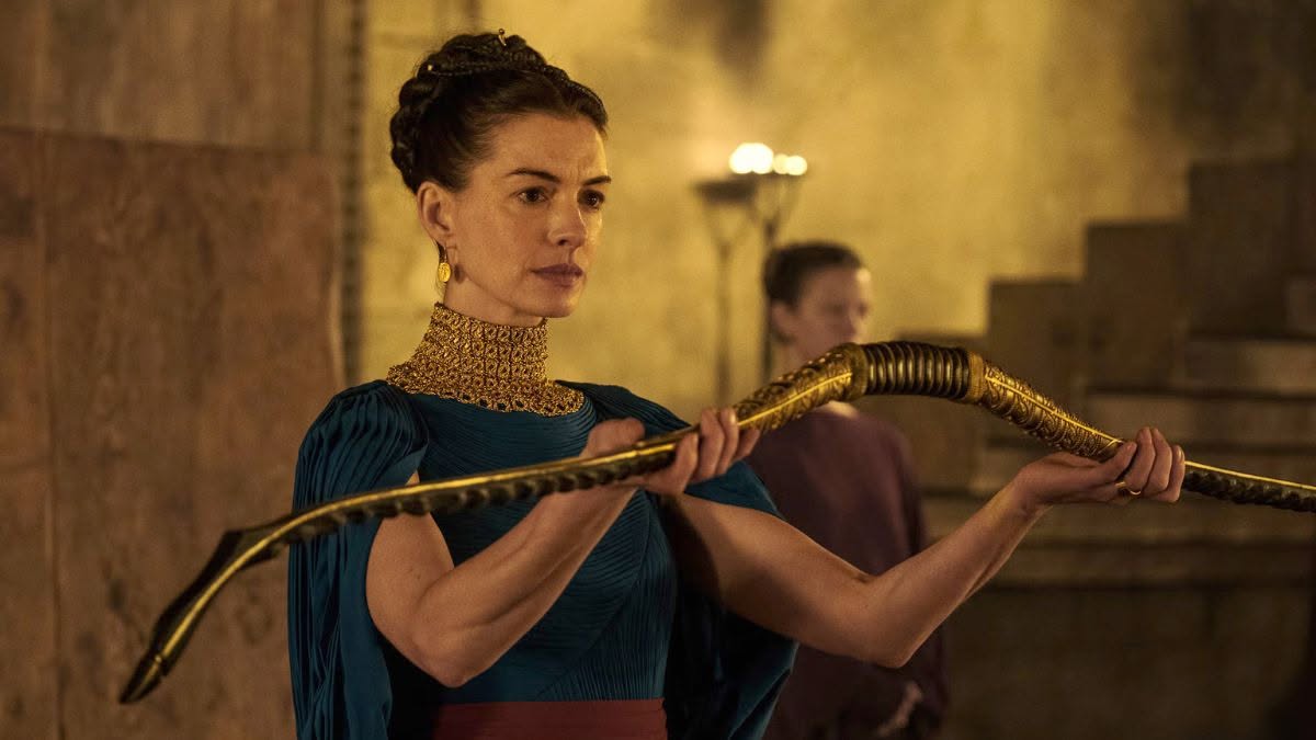 Oscar 2027, Anne Hathaway entra nella corsa con L’Odissea di Christopher Nolan