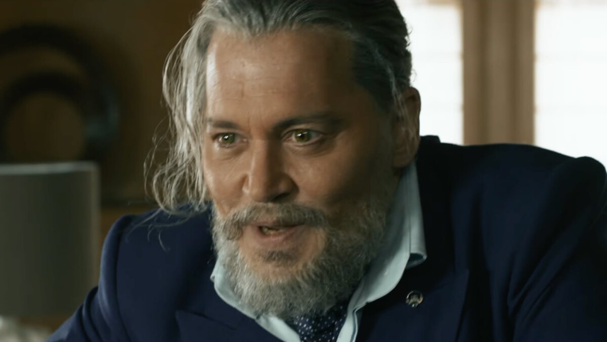 Day Drinker, Johnny Depp è un misterioso bevitore nel teaser trailer del film di Marc Webb