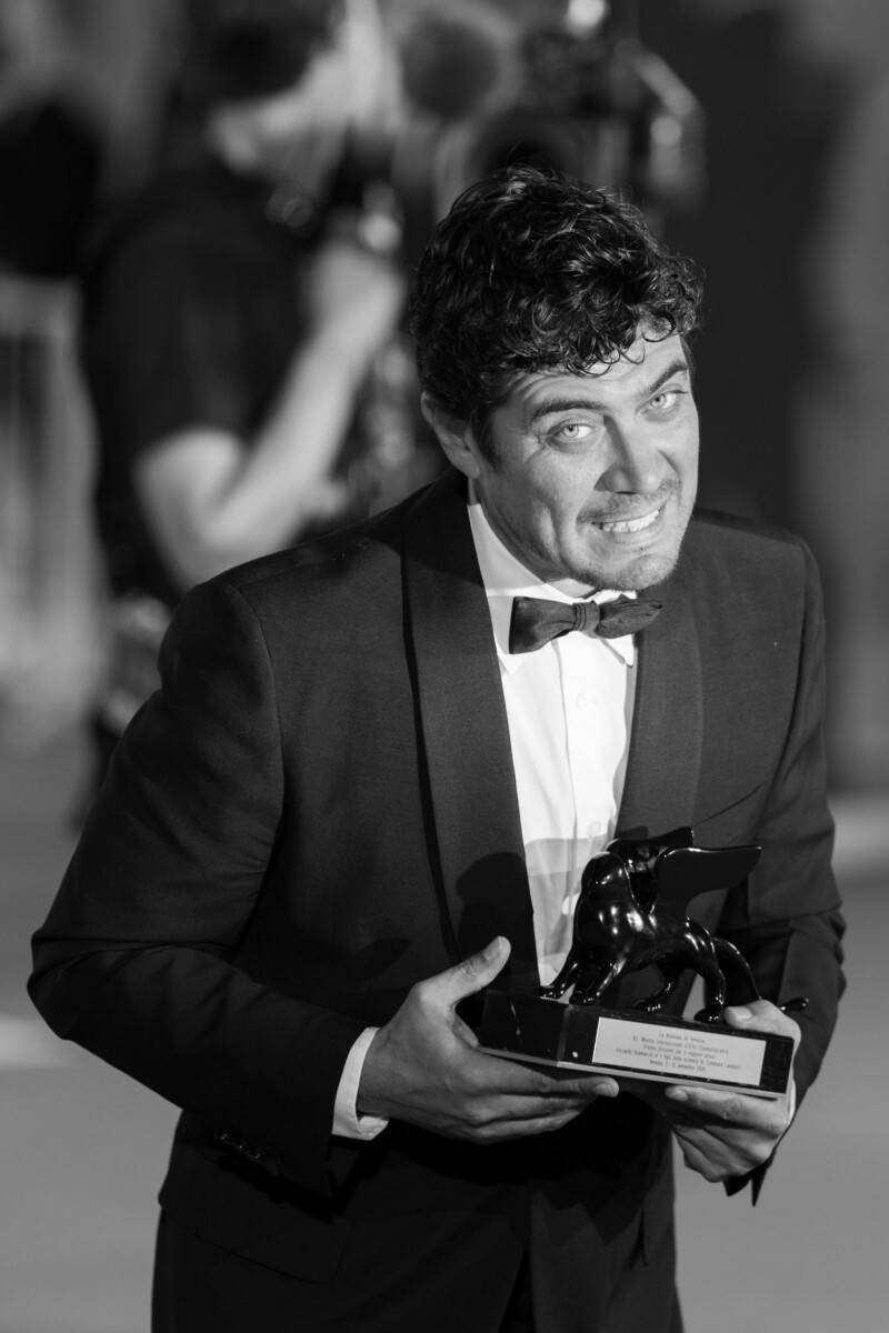 Scamarcio - Miglior attore orizzonto a Venezia 83 - foto Martina Dal Piano per Think Movies