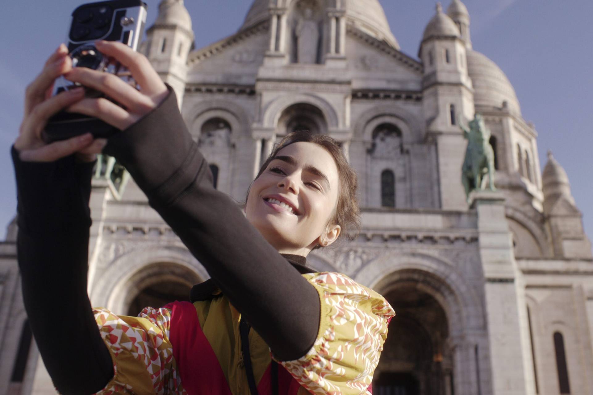 nuove immagini di emily in paris 4