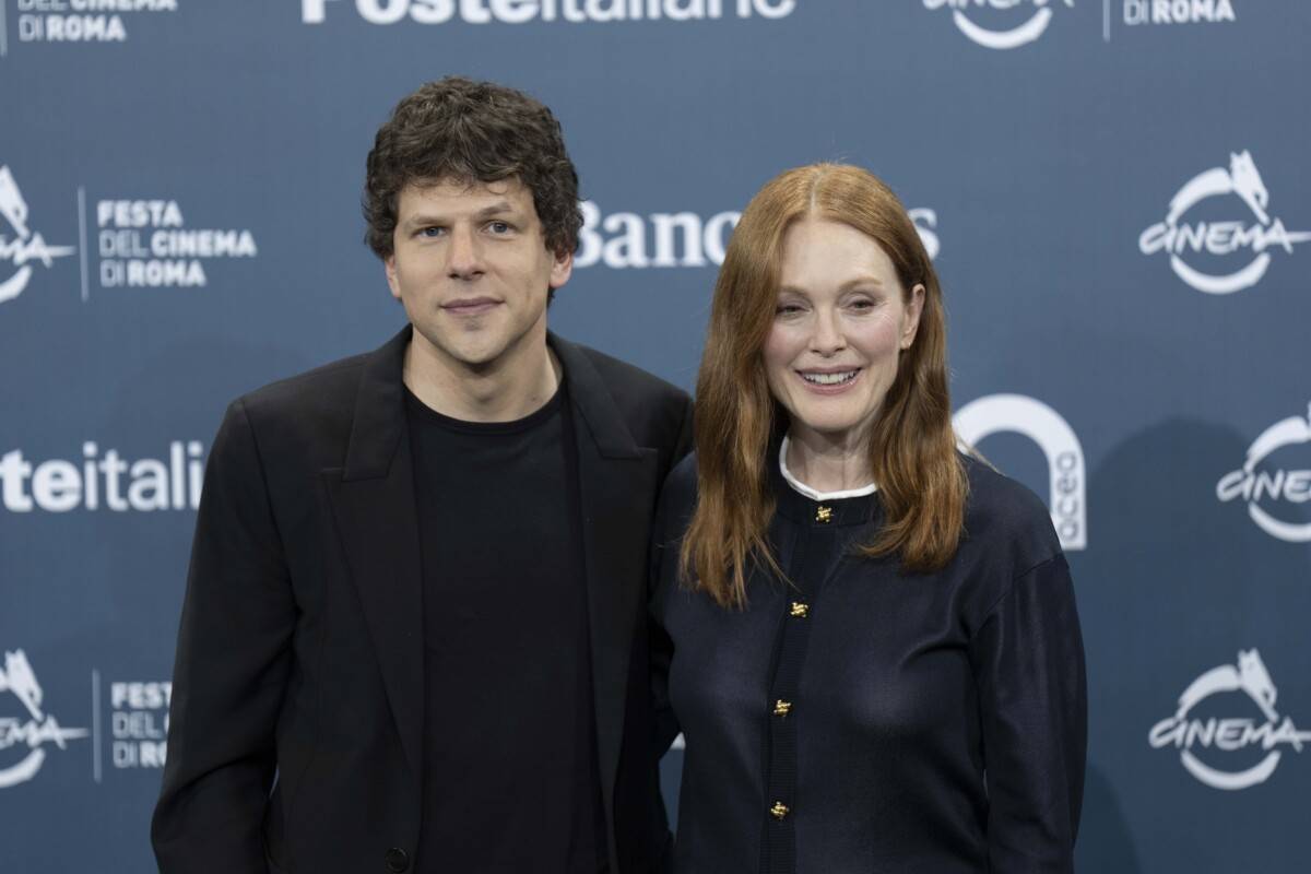 Festa del Cinema di Roma 2026 - Julianne Moore e Jesse Eisenberg - photocall - foto Luigi de Pompeis - Think Movies