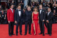 Il cast di Bunker a Venezia 83 - foto Martina Dal Piano pert Think Movies