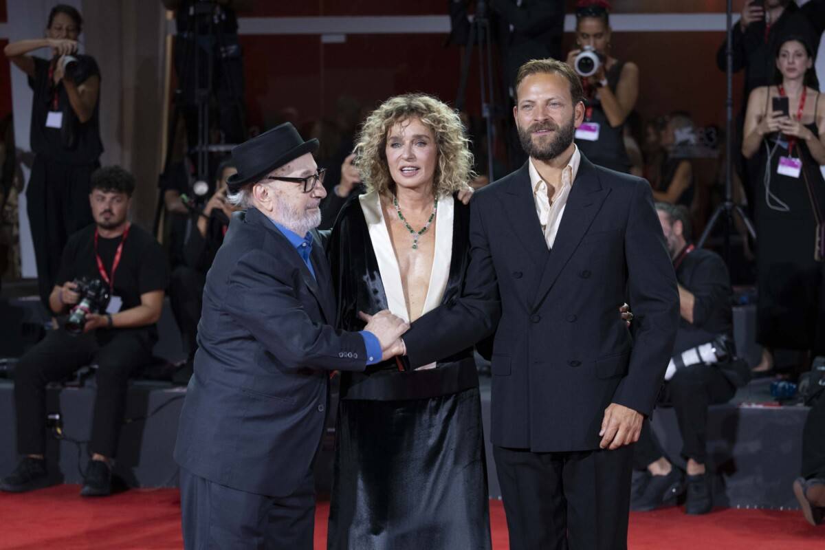 Gianni Amelio, Valeria Golino e Alessandro Borghi a Venezia 83, foto Martina Dal Piano per Think Movies