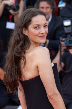 Marion Cotillard a Venezia 83 - foto Martina Dal Piano per Think Movies
