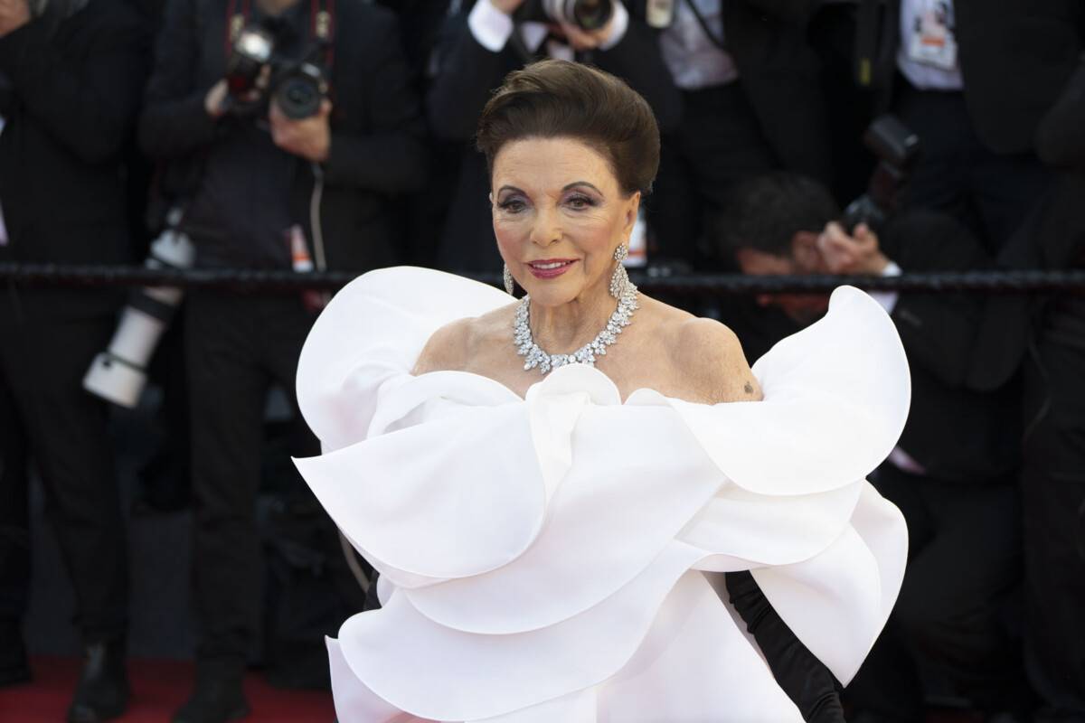joan - collins - cannes - 79 - foto Martina Dal Piano