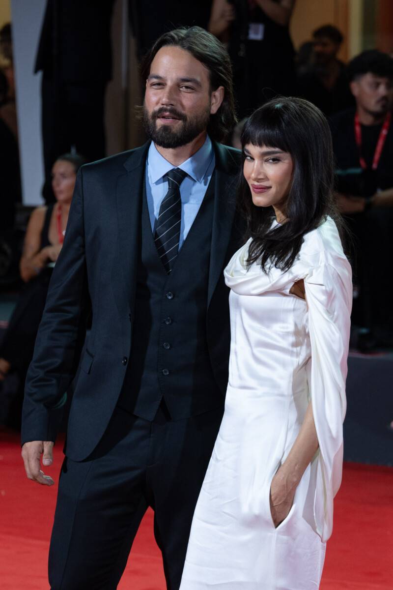 Daniel Zovatto e Sofia Boutella a Venezia 83 - foto Martina Dal Piano per Think Movies