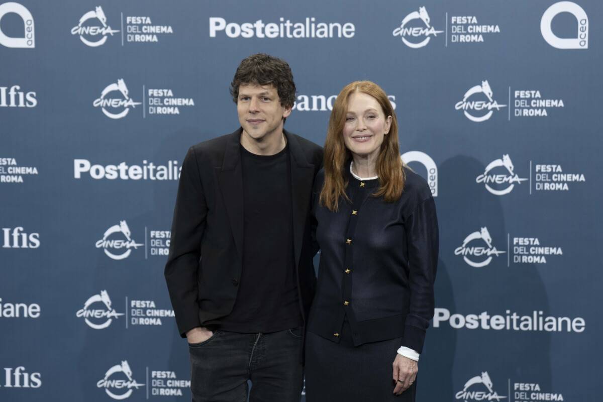 Julianne Moore - Jesse Eisenberg - Festa del Cinema di Roma 2026 - foto Luigi de Pompeis - Think Movies