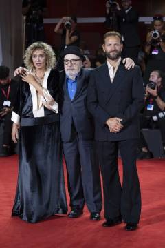 Valeria Golino - Gianni Amelio - Alessandro Borghi - foto Martina Dal Piano - Think Movies