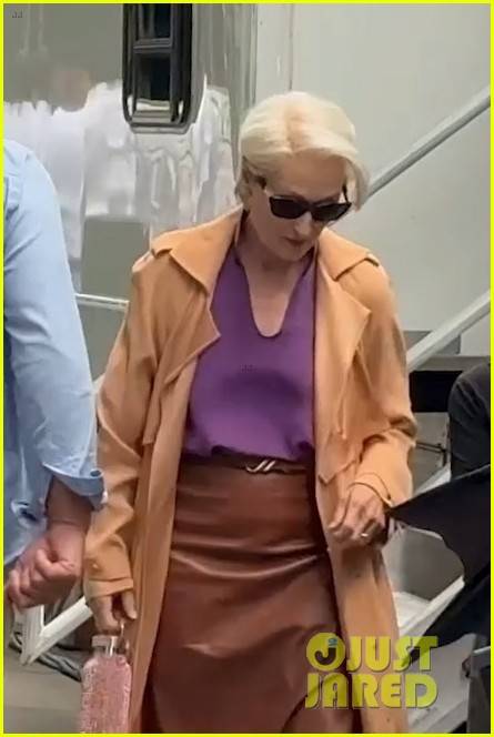 immagine meryl streep set il diavolo veste prada 2